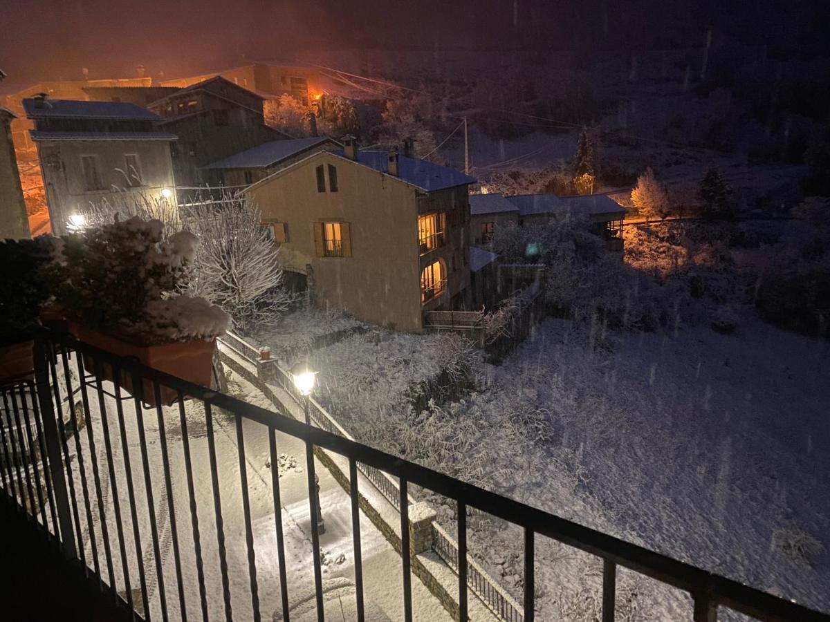 La Fusteria Del Casat Apartamento Sarroca de Bellera Exterior foto